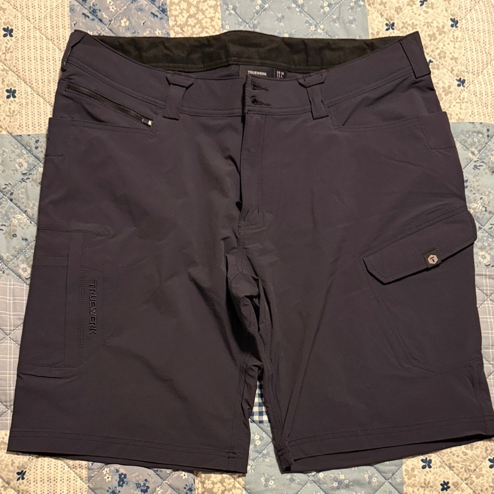 Truewerk Men's Dark Blue Cargo Shorts